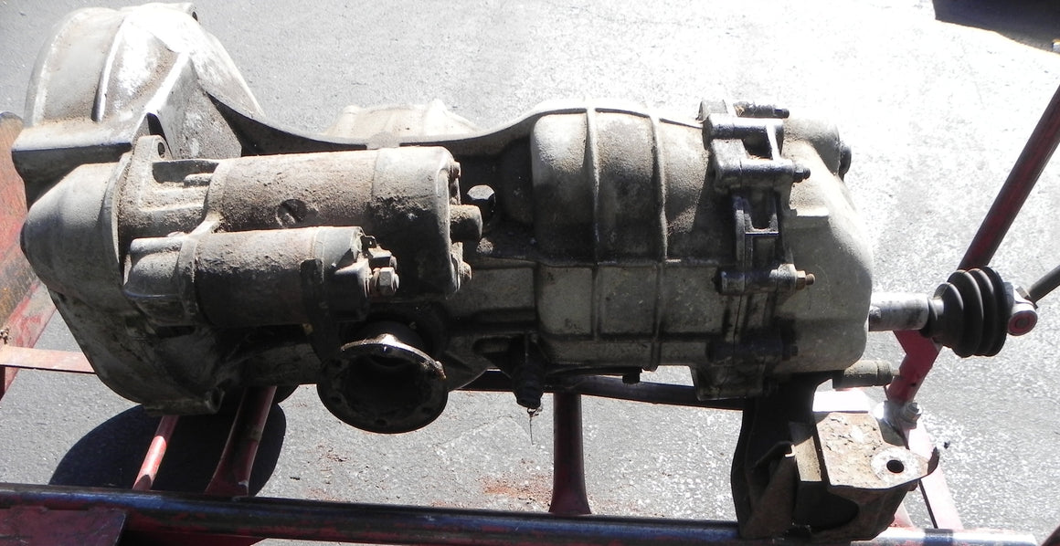 (Used) 912 Aluminum Case 902/01 4 speed transmission 1967