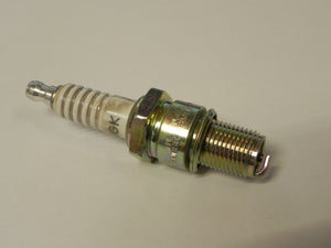 (NOS) NGK B7ES Spark Plug