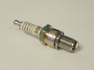 (NOS) NGK B8ES Spark Plug