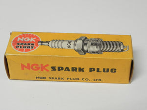 (NOS) NGK B8ES Spark Plug