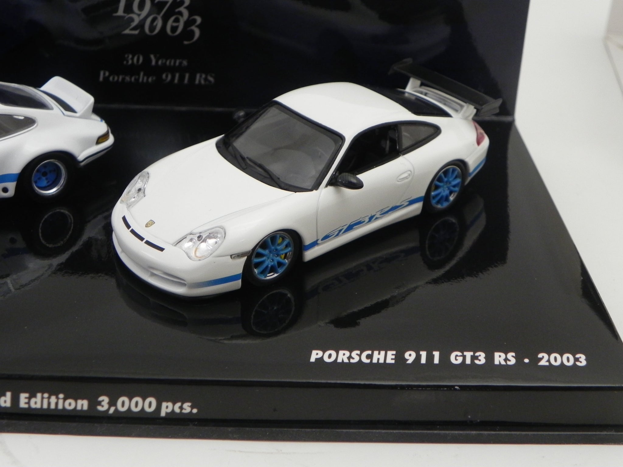 30th　911　NOS)　Minichamps　Set　of　1:43　AASE　Porsche　RS　3000　Anniversary　Sales